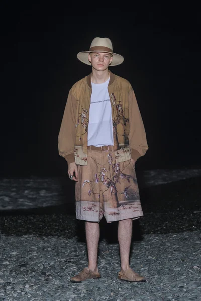 Look 33